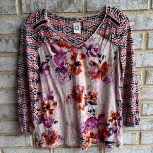 Anthropologie Akemi Kin V-Neck 3/4 Sleeve T-Shirt Women's Size S.